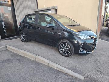 TOYOTA Yaris 1.5 Hybrid 5 porte Y20 PREZZO REALE