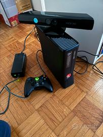 Xbox 360 con Kinect e controller ricambi led rosso