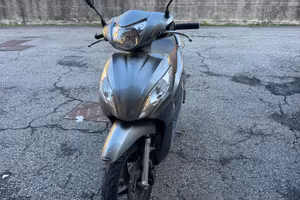 Honda Vision 50 4T – Solo 6.900 km – Da ripristina