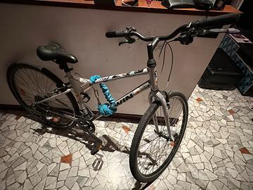 Bici trekking RIVERSIDE 120 grigia