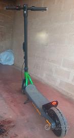Monopattino elettrico Argento Evo