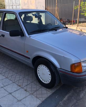 Ford escort 1987 1.3 benzina.O Cambio con scooter.