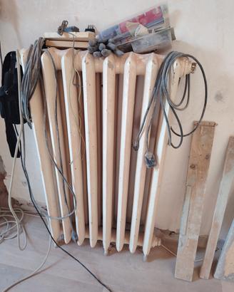 caloriferi ghisa vecchia milano