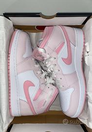Scarpe jordan rosa e bianche