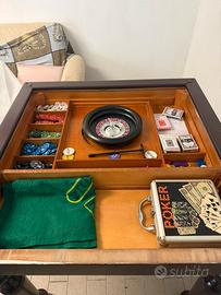 Tavolo da gioco con roulette