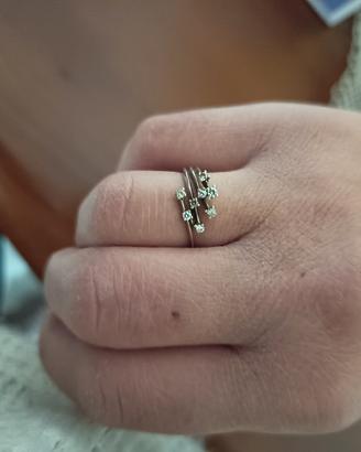 Anello con diamanti 