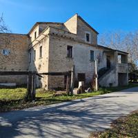 Casa padronale fine 800 da ristrutturare