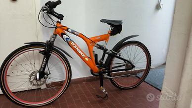 Bicicletta arancione