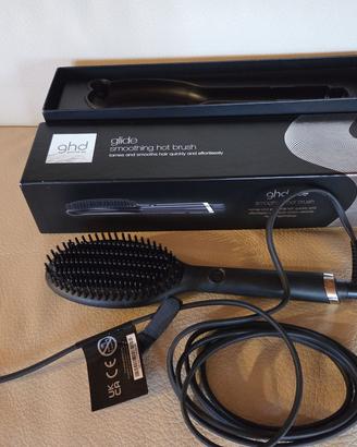 Spazzola lisciante GHD Glide Hot Brush nera