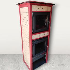 stufa a legna con forno e piastrelle in ceramica 