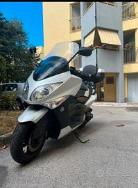 Yamaha T-Max 500 white max 