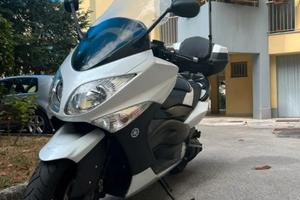 Yamaha T-Max 500 white max 