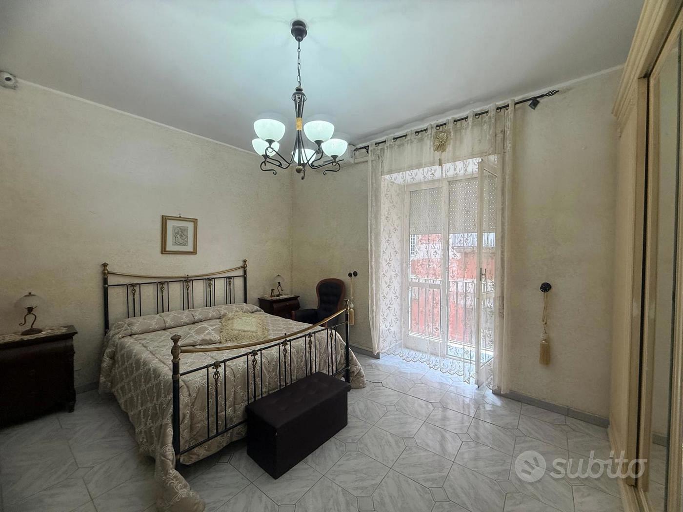 Apartment in Napoli, Rione Forcella, Municipalità 4 - Altro