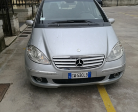 Mercedes Classe A200 LEGGI
