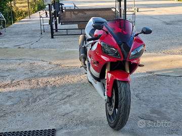 Yamaha R1 1999