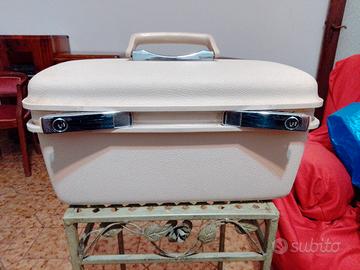 beauty case vintage del marchio Samsonite