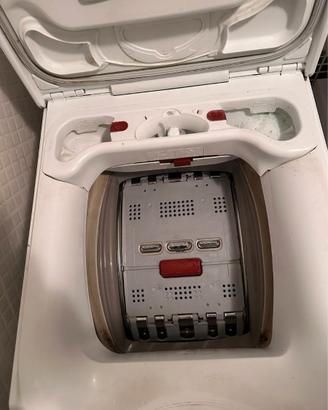 lavatrice AEG a carica dall'alto 7 kg