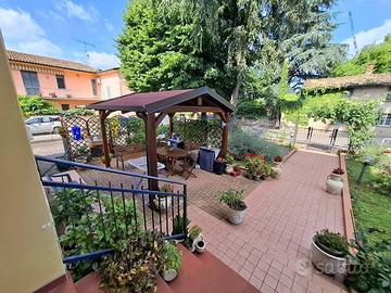 Appartamento di 180 m² con 4 locali e box auto dop