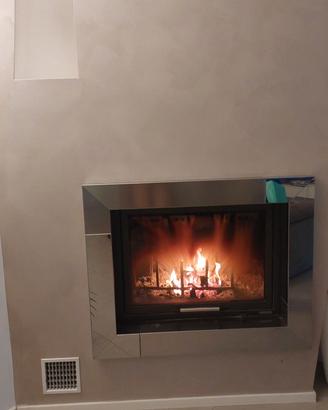 Caminetto a legna