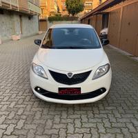 Lancia Ypsilon 1.0 FireFly 5 porte S&S Hybrid Ecoc