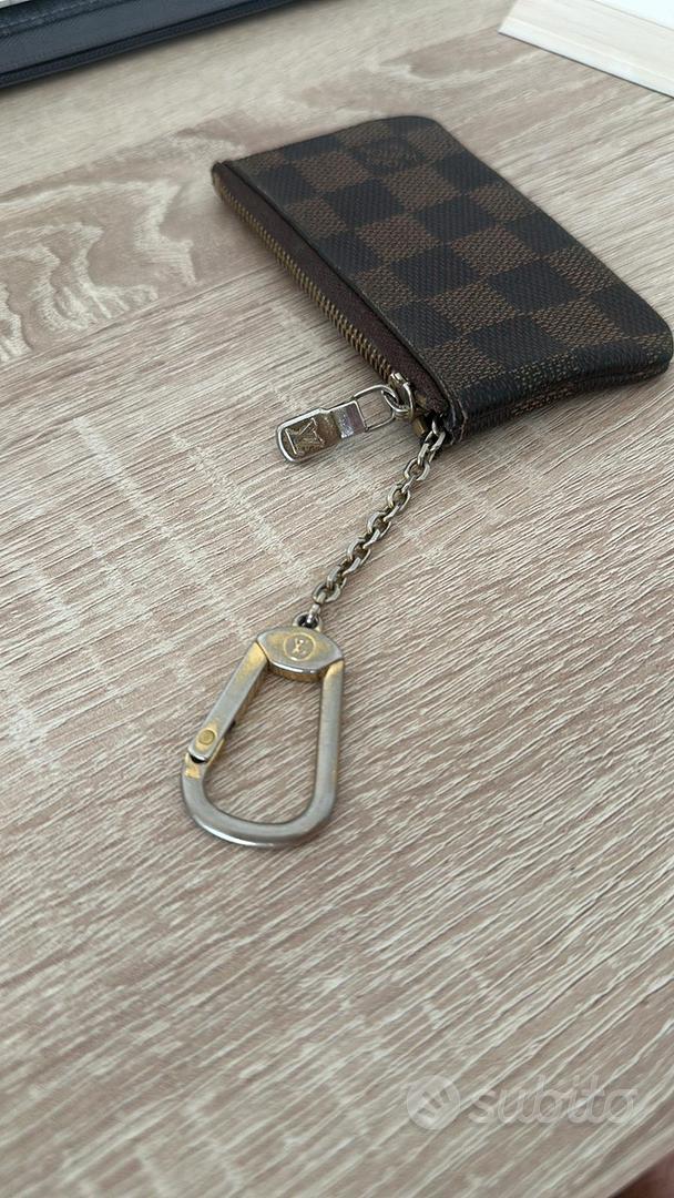 Pochette con catenella Louis Vuitton Abbigliamento e Accessori In vendita a Cagliari
