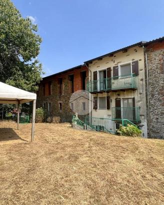CASA DI CORTE A SAGLIANO MICCA