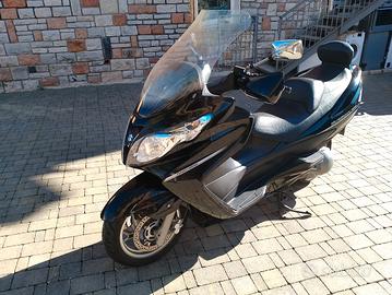scooter Suzuki Burgman 400