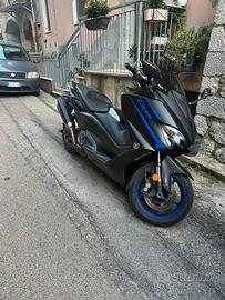 T-Max 560