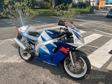 Suzuki gsx r srad 600