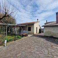 Terratetto a Montecastrilli