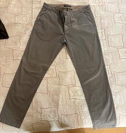 Pantalone slim a righe