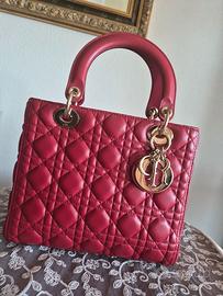 borsa lady Dior rossa con trapuntatura cannage