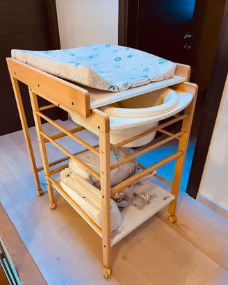 Fasciatoio con vasca da bagno estraibile Geuther