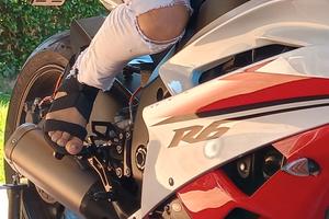 Yamaha R6