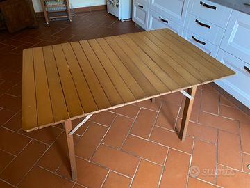 Tavolo in legno massello ripiegabile