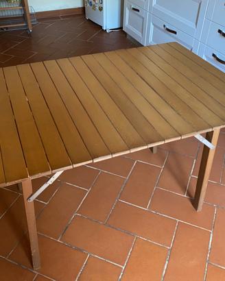 Tavolo in legno massello ripiegabile