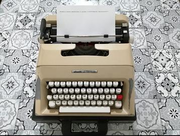 Macchina da scrivere Olivetti