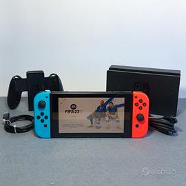 NINTENDO SWITCH console 32 GB + accessori e fifa