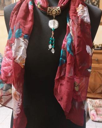 sciarpa foulard floreale con pendente artigianato
