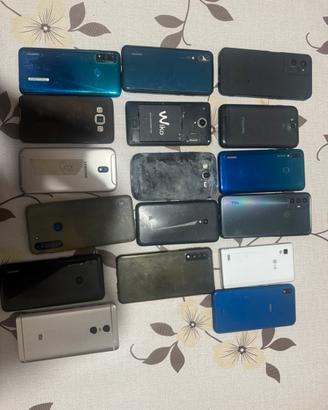 lotto 17 telefoni (non funzionanti)