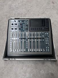 mixer Behringer X32 compact con case