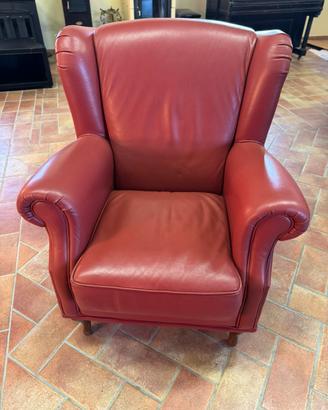 Poltrona in pelle rosso bordeaux