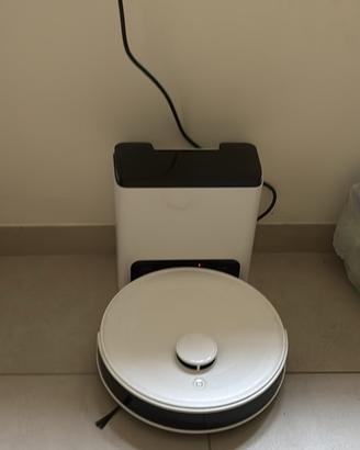 Robot aspirapolvere e lava pavimenti