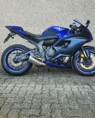 Yamaha YZF R7