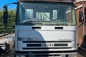 Iveco Eurocargo Ribaltabile con Gru'