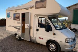 Camper mansardato 6 posti viaggio e letto