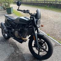 Husqvarna Svartpilen 701