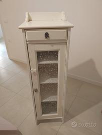 Mobiletto alto e stretto bianco con cassetto 