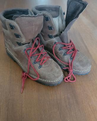 scarponi in pelle artigianali 