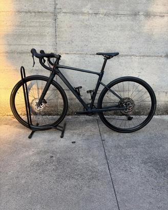 Bici Cube Nuroad Pro in colore nero